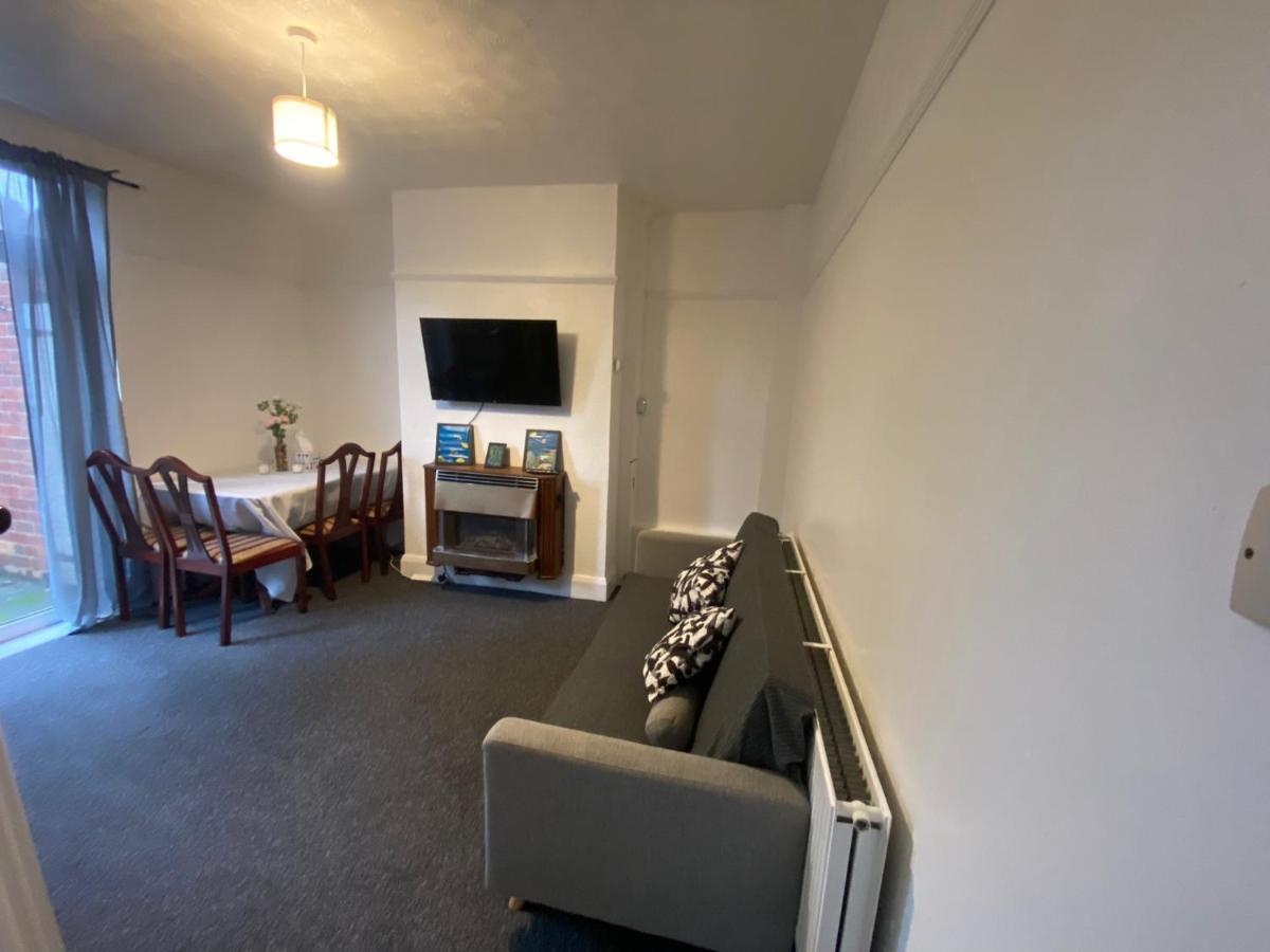 Room 2 Peaceful Stay Near Derby City Centre Eksteriør billede